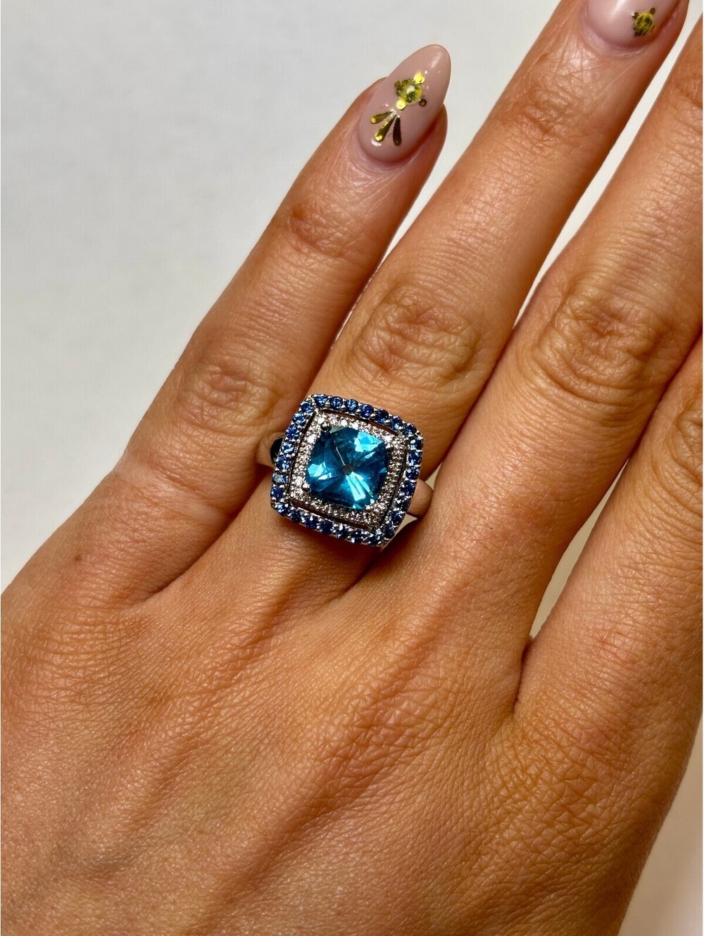 14k White Gold Topaz Ring